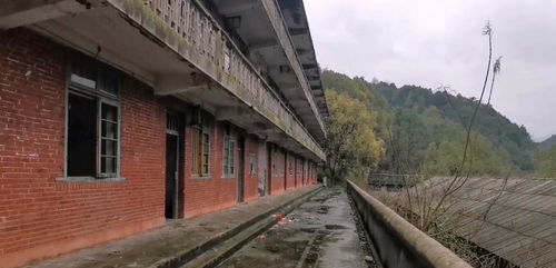 探访湖南湘中机械厂 昔日万人机械制造基地，今日残破工业遗迹